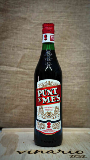 Vermut Carpano punt e mes